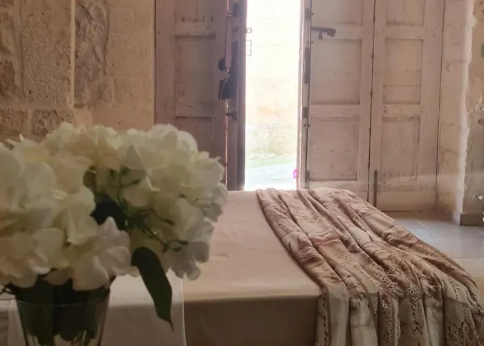 Borgovecchio 펜션 오스투니